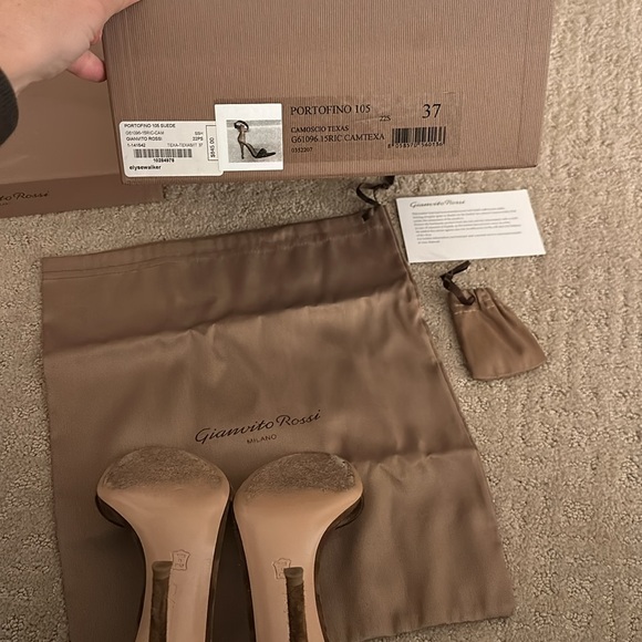 Gianvito Rossi Heel- tan suede sandal with box and dust bag size 37 retail $895 - Picture 10 of 17